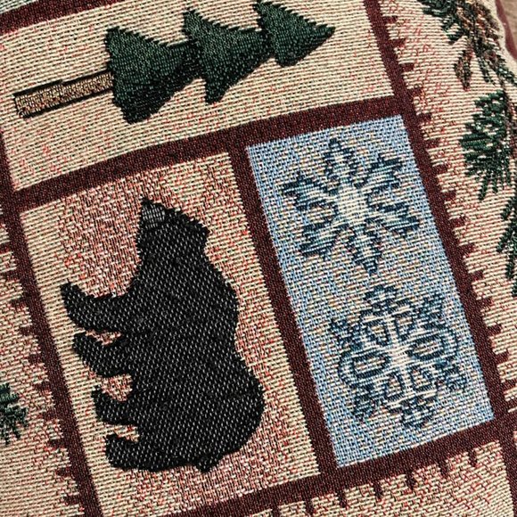 Beautiful Lodge Style Tapestry Pillow 12x16" Excellent Condition! - Picture 4 of 5